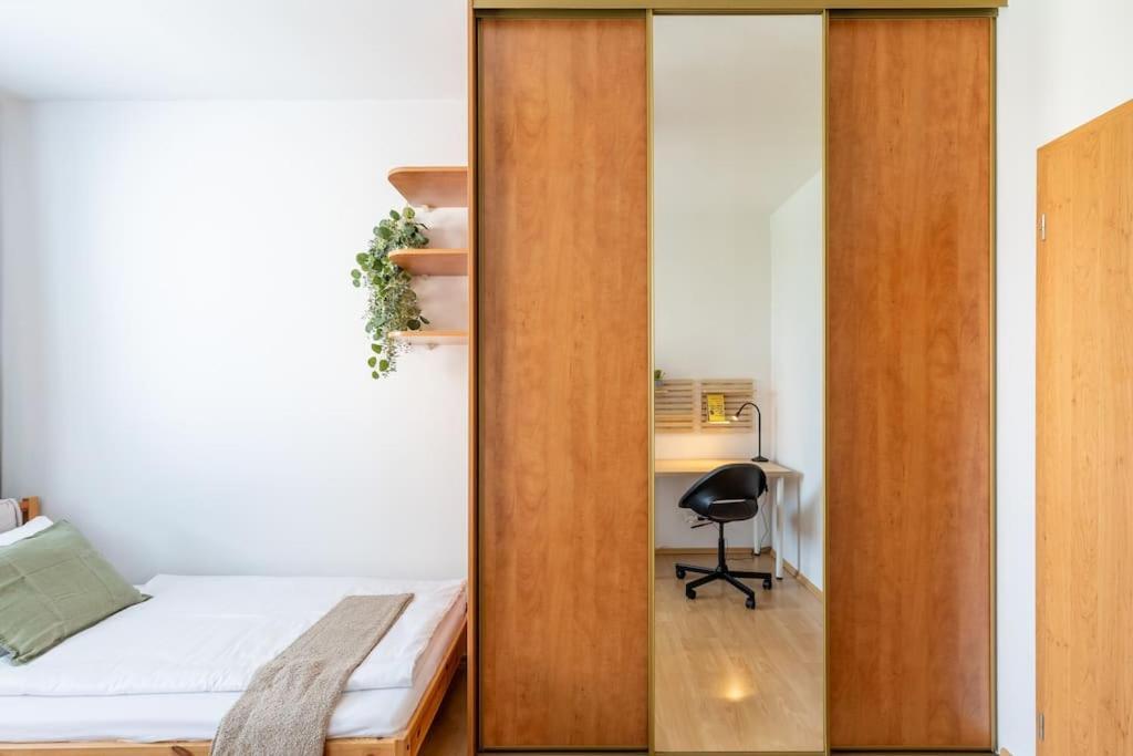 Duna Retreat: City Serenity Bratislava Extérieur photo