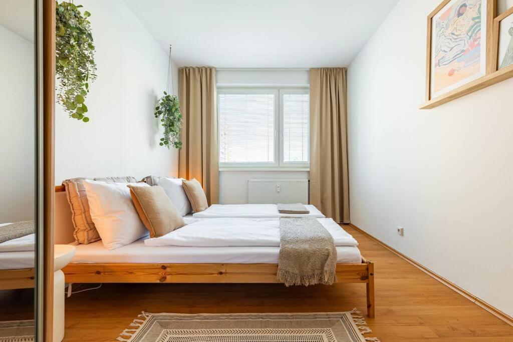 Duna Retreat: City Serenity Bratislava Extérieur photo